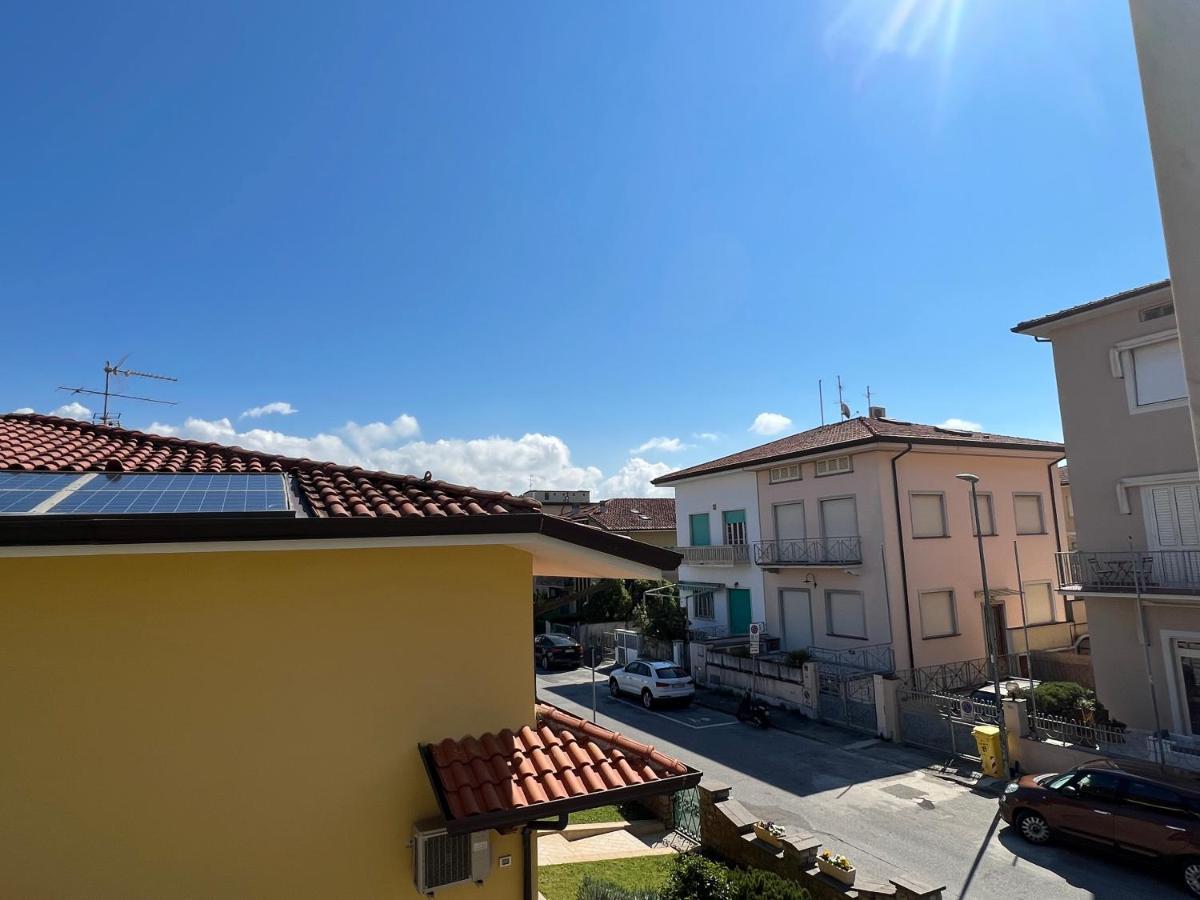 Villa Sophia Mare 1 Lido di Camaiore Dış mekan fotoğraf